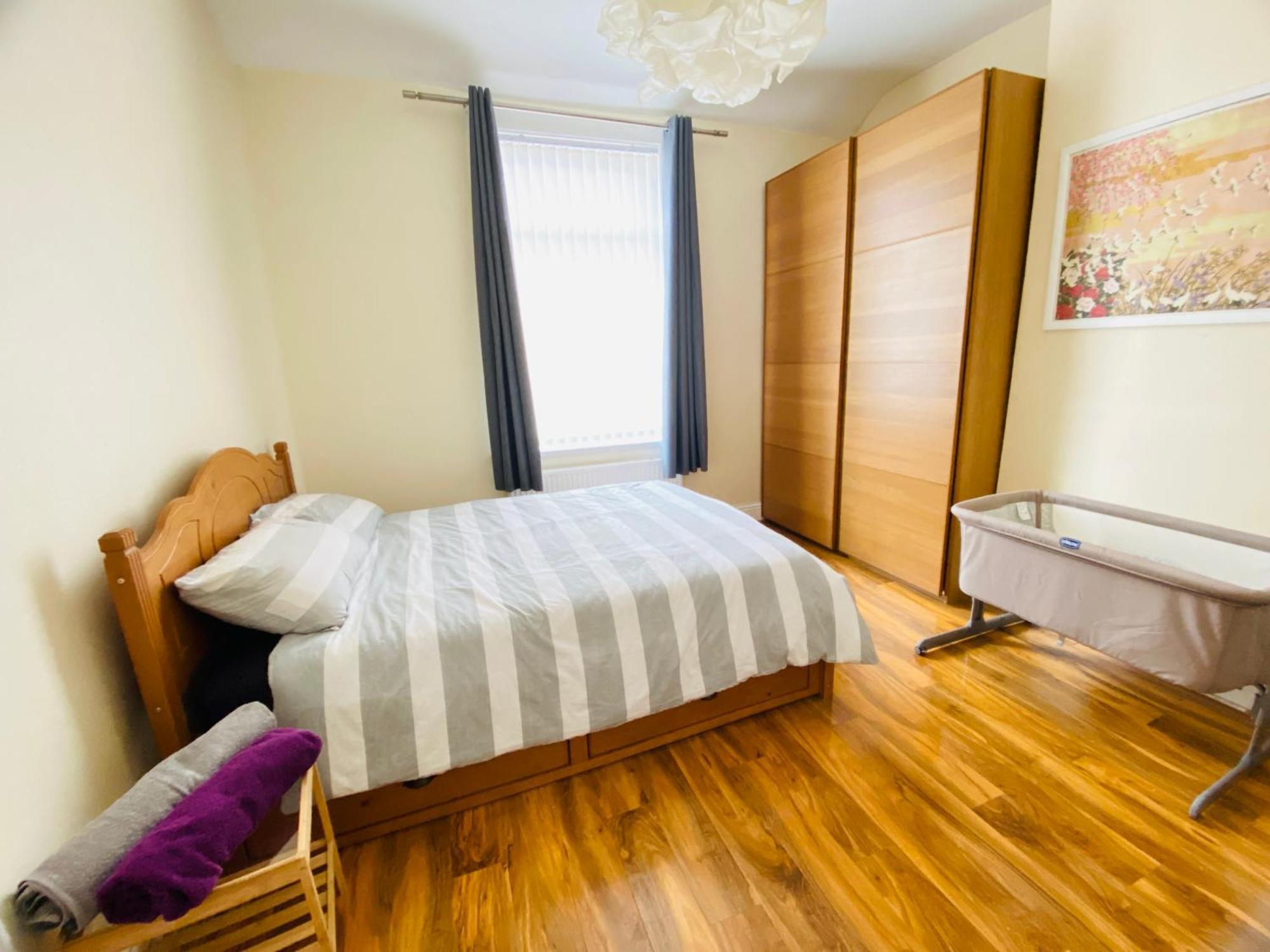 Entire 4 Bedroom House - Ev Point & Free Parking Liverpool Ngoại thất bức ảnh
